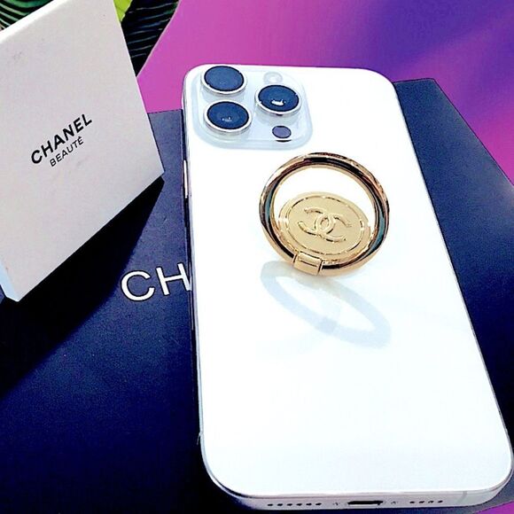 CHANEL INTERLOCHEN CC RING PHONE HOLDER GOLD TONE GWP IN ITS ORIGINAL PA…